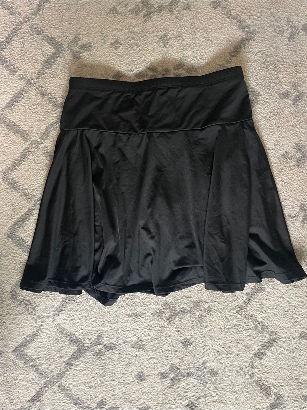 black flowy sport skirt size L